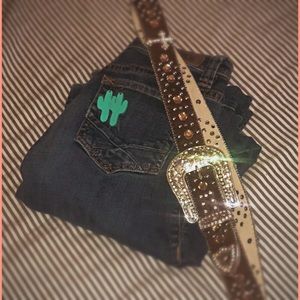 Cross bling blind western cowgirl belt‼️💛